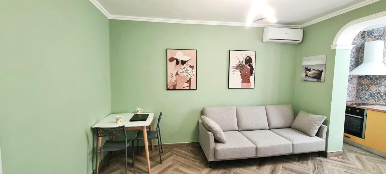 Appartement 2V1 - Blloku Zy à Tirana Extérieur photo