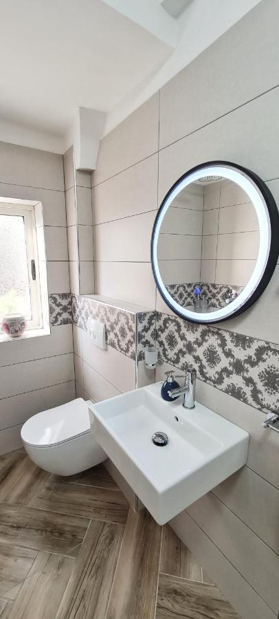 Appartement 2V1 - Blloku Zy à Tirana Extérieur photo